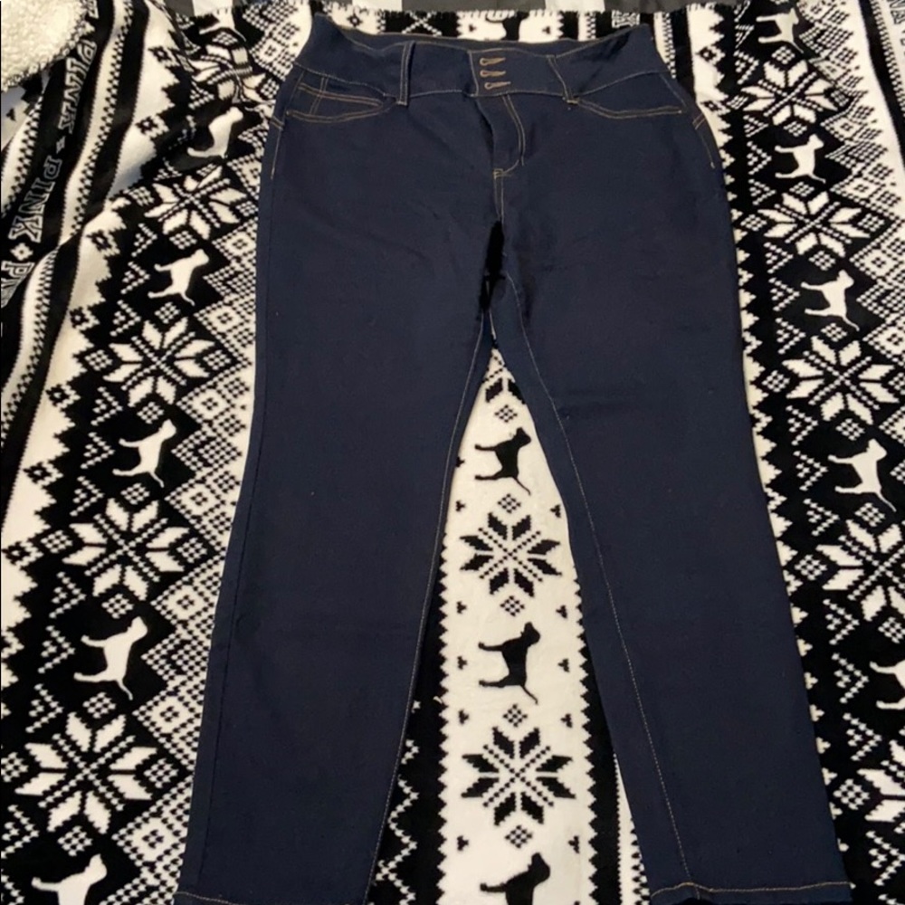 Jeans 12, doesn’t have tags but it’s new